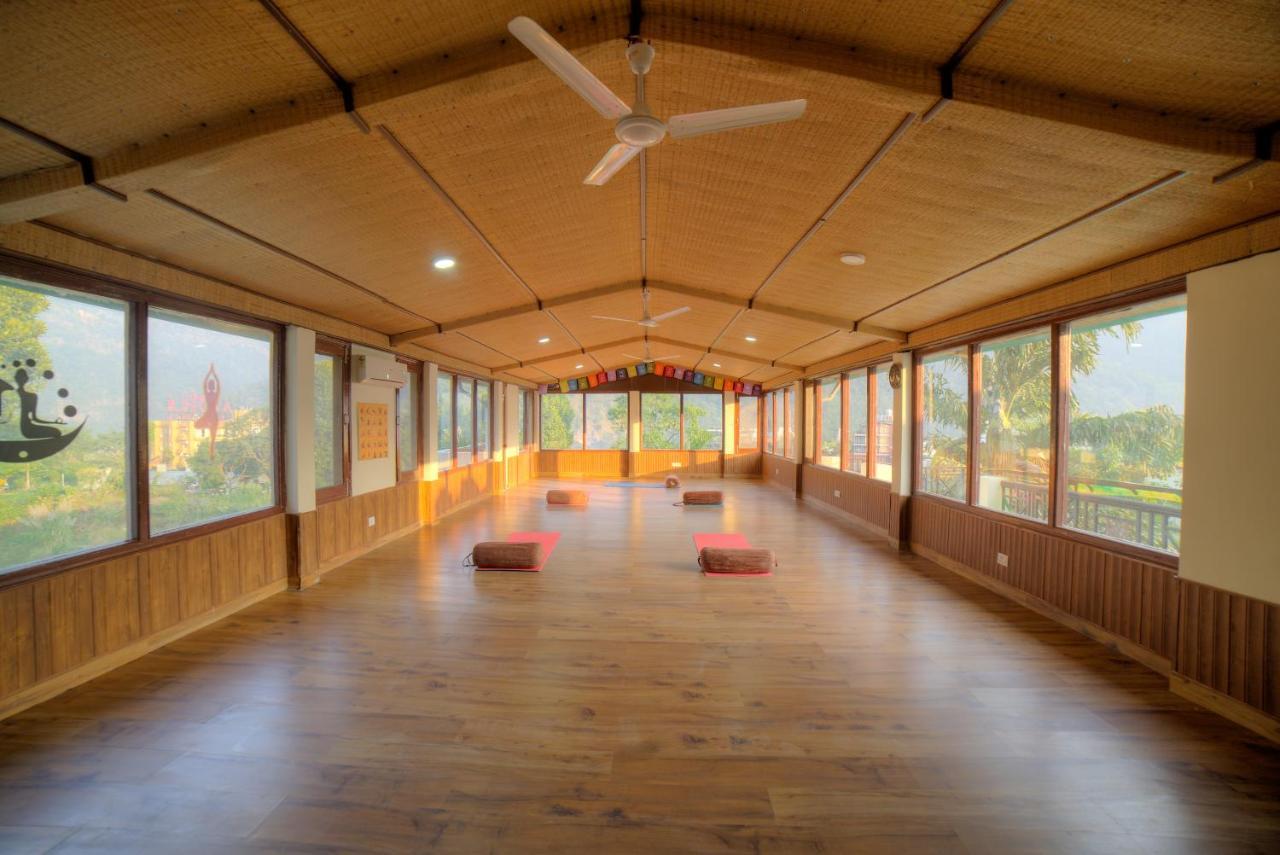 Yogved Hospitality & Resort Rishīkesh Exteriör bild