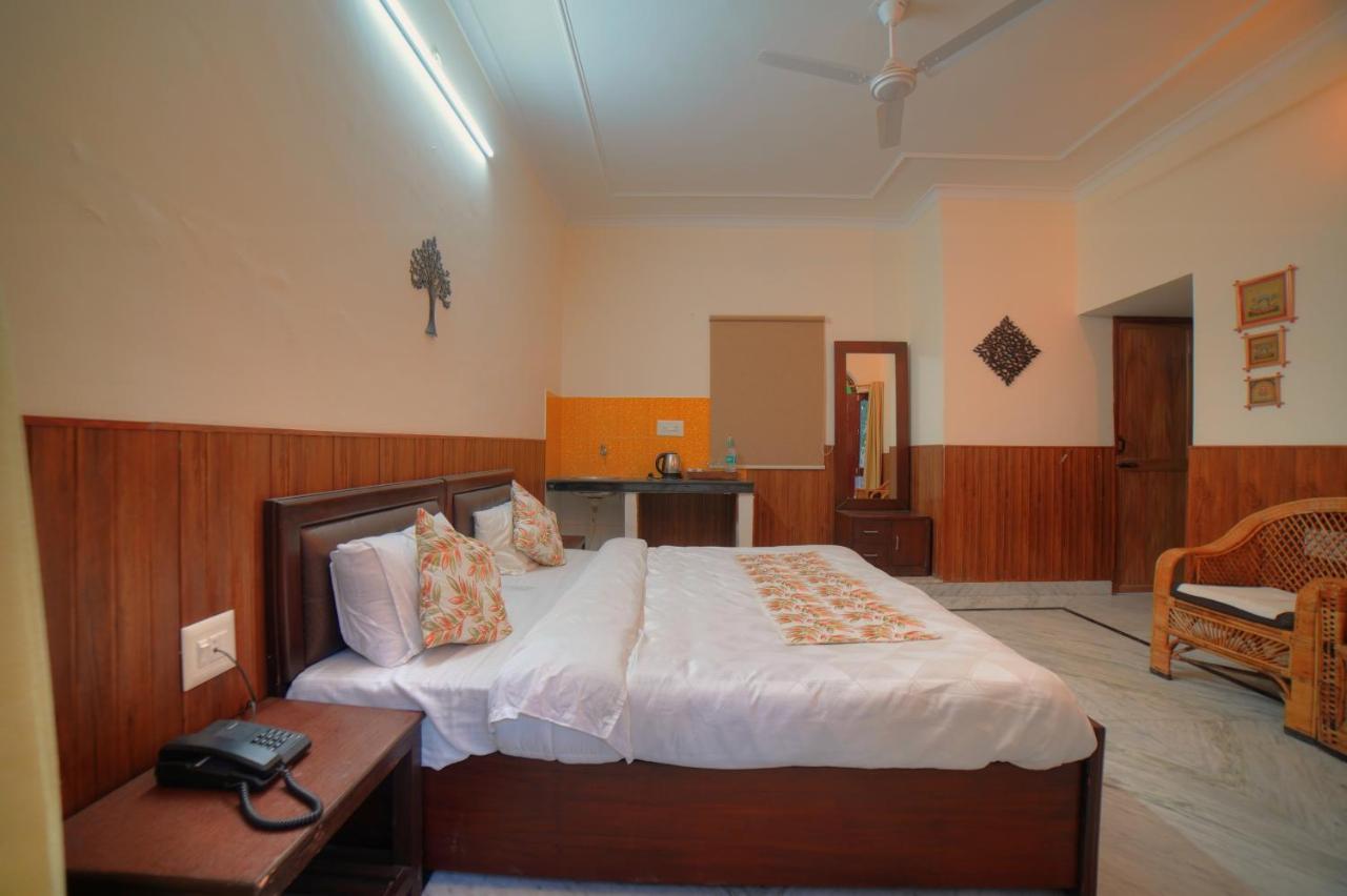 Yogved Hospitality & Resort Rishīkesh Exteriör bild