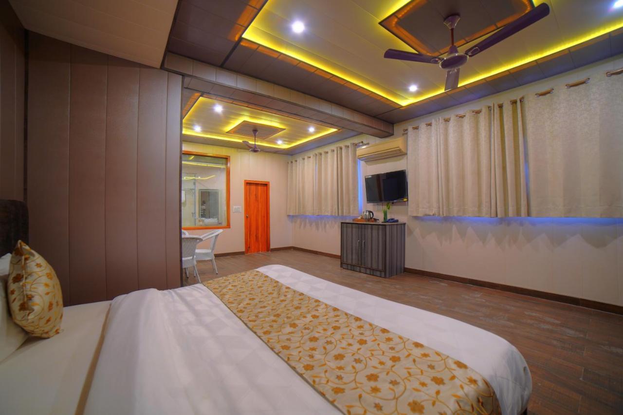 Yogved Hospitality & Resort Rishīkesh Exteriör bild