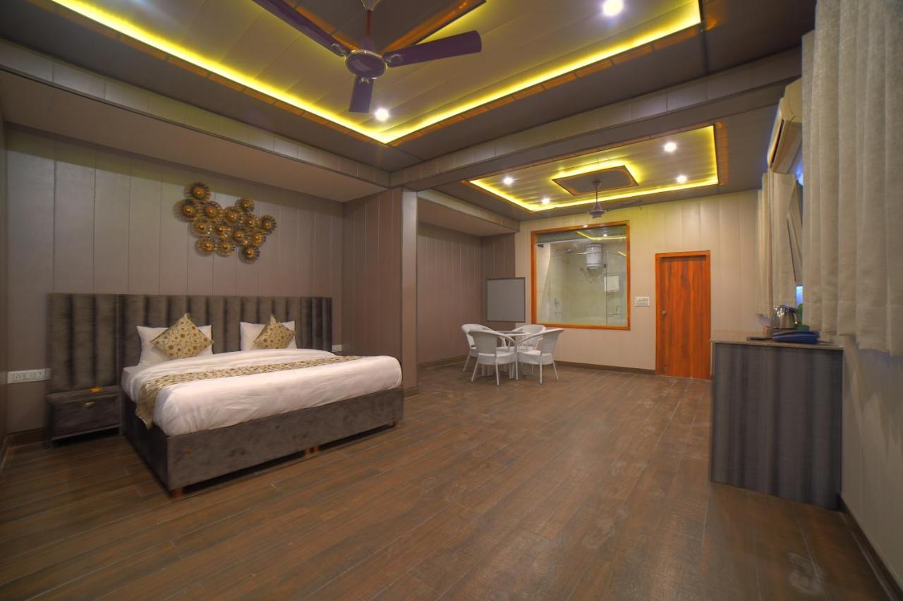 Yogved Hospitality & Resort Rishīkesh Exteriör bild