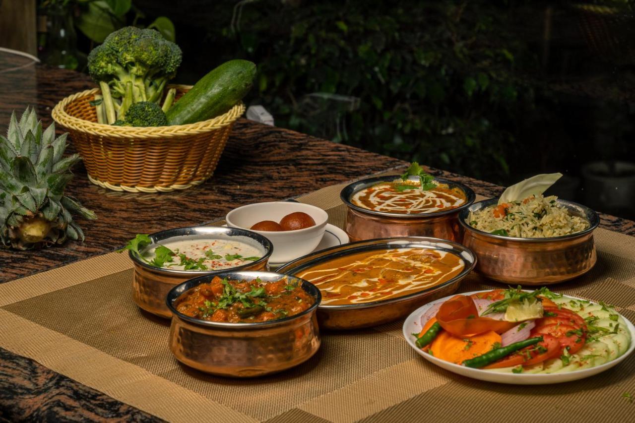 Yogved Hospitality & Resort Rishīkesh Exteriör bild