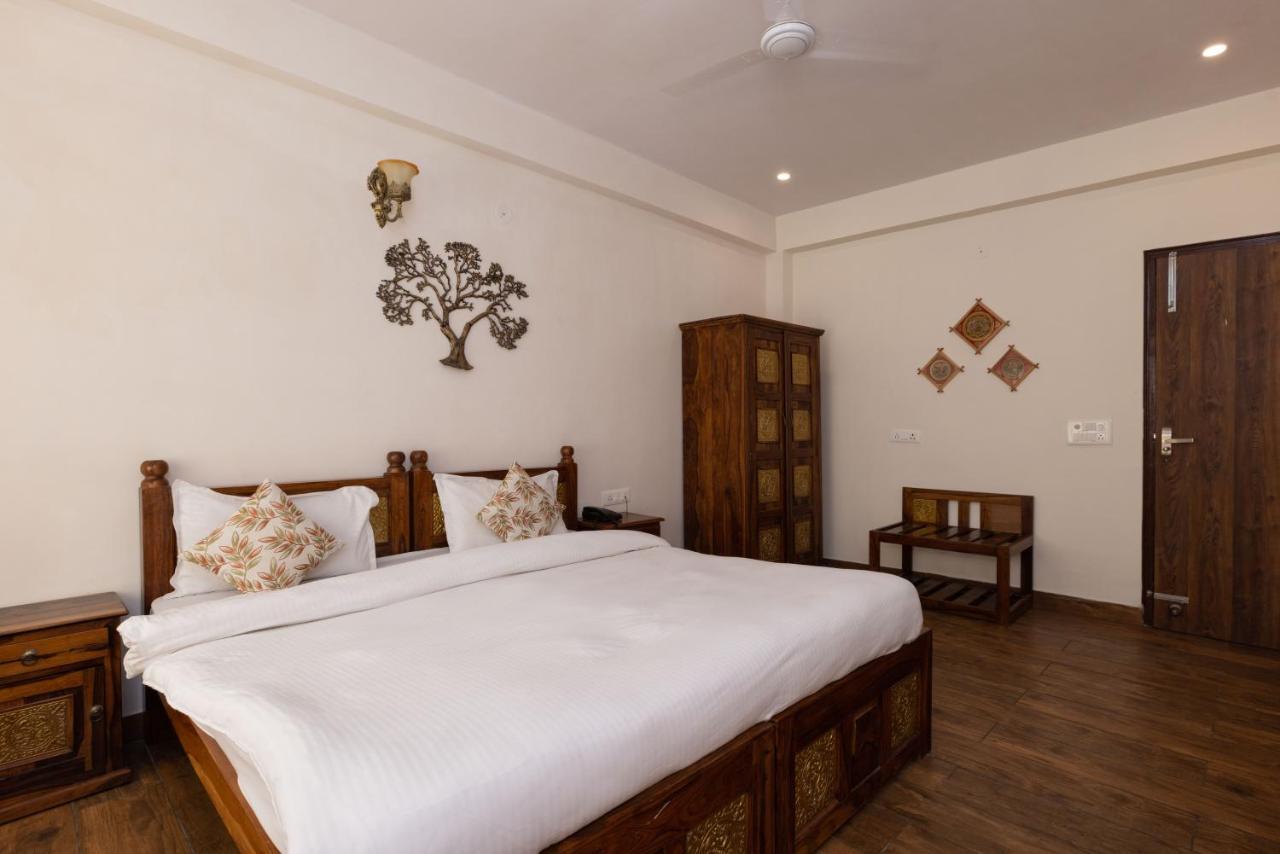 Yogved Hospitality & Resort Rishīkesh Exteriör bild