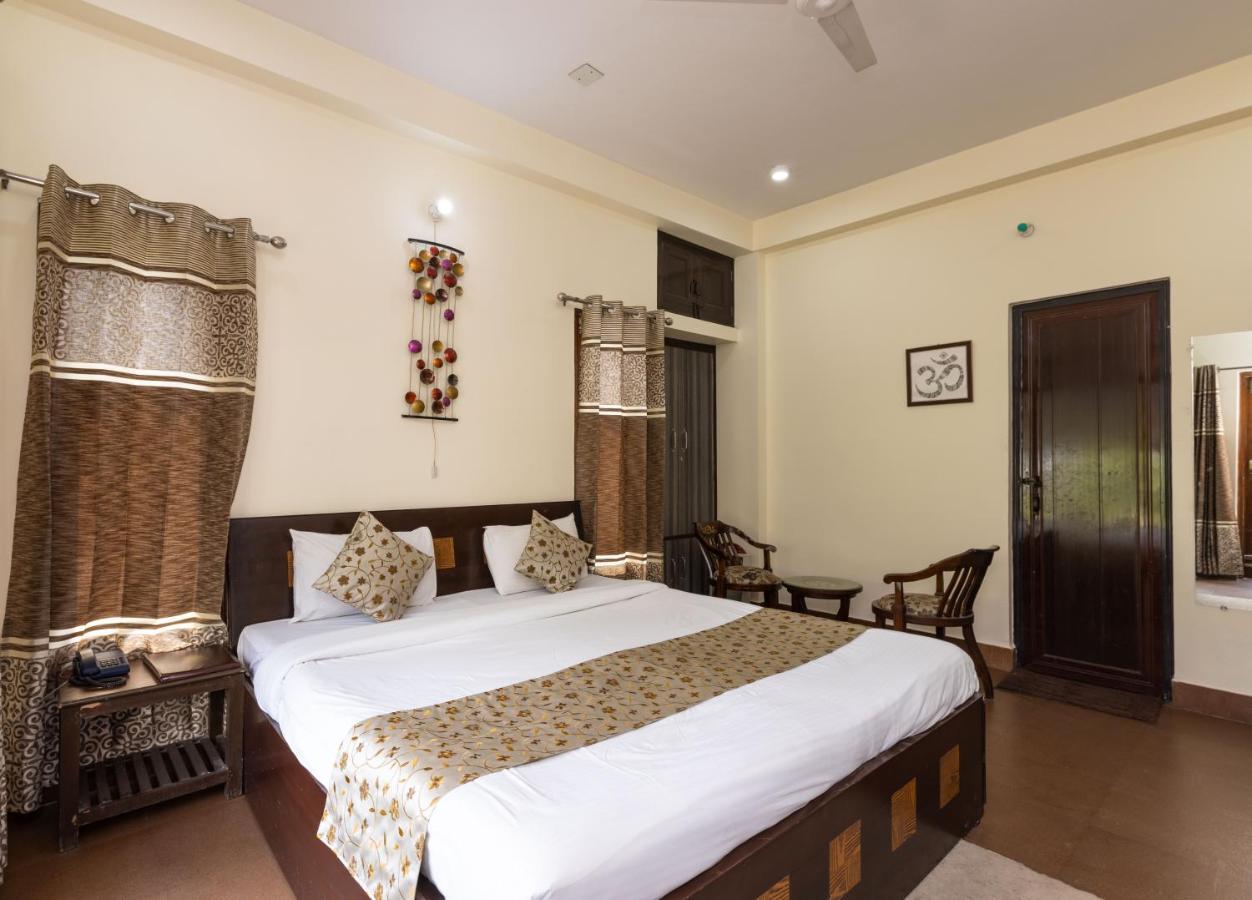 Yogved Hospitality & Resort Rishīkesh Exteriör bild