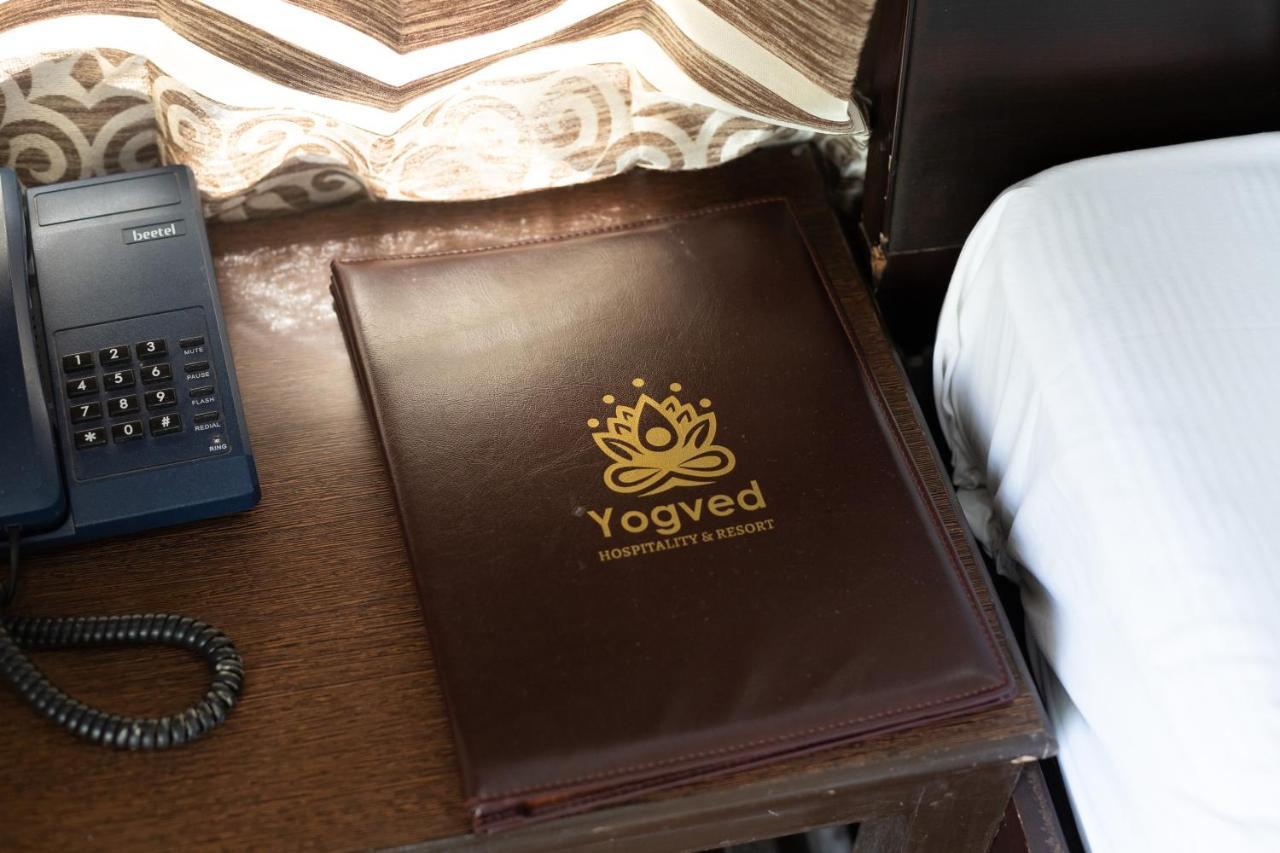 Yogved Hospitality & Resort Rishīkesh Exteriör bild