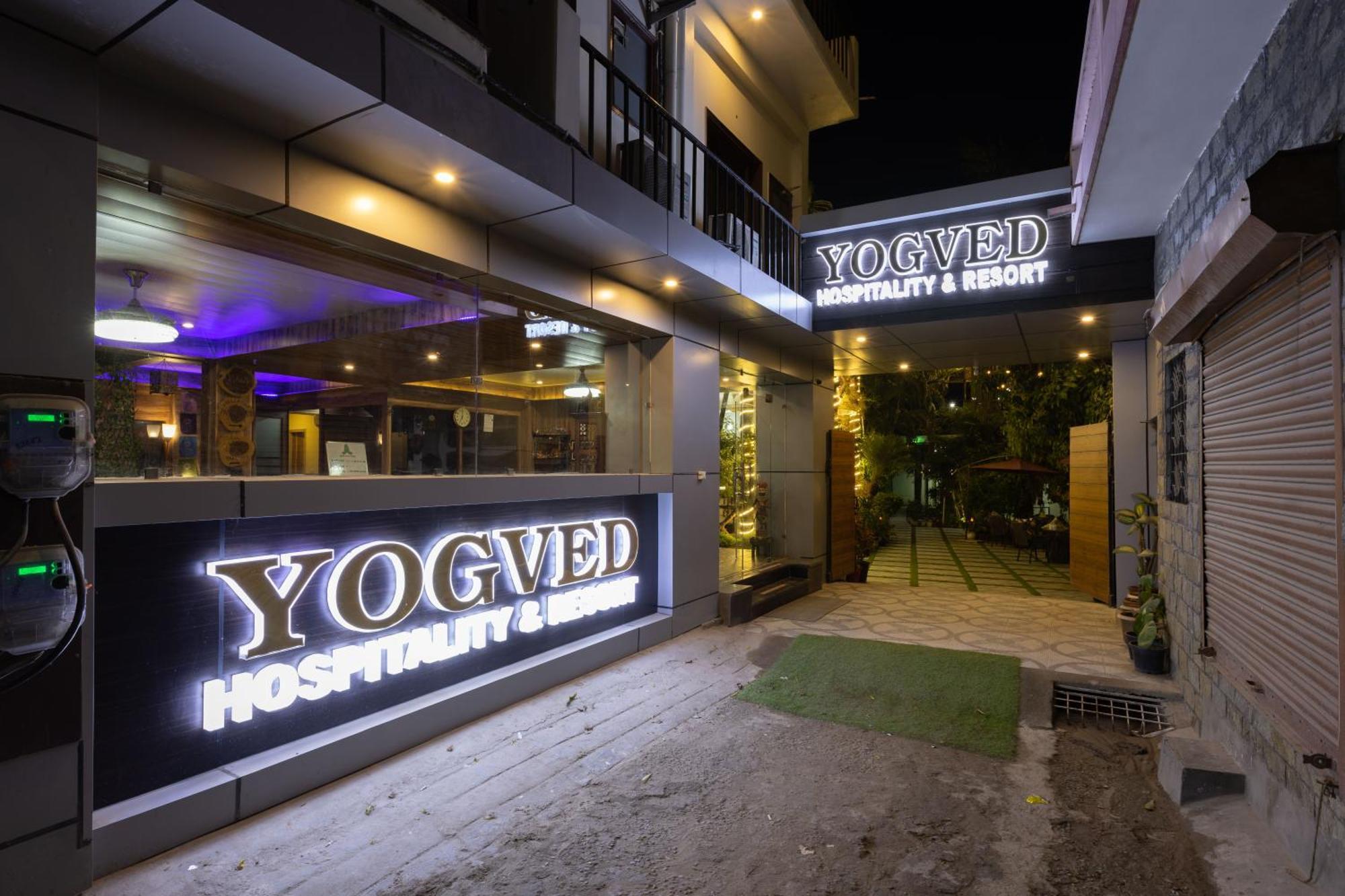 Yogved Hospitality & Resort Rishīkesh Exteriör bild