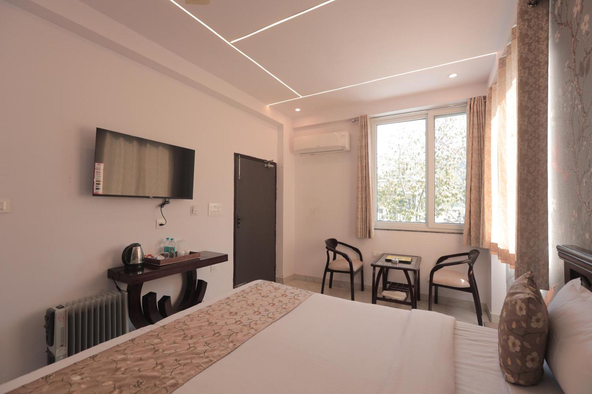 Yogved Hospitality & Resort Rishīkesh Exteriör bild